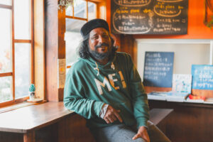 インドから永渕へ。山々に囲まれた集落で、ゆっくりと暮らしをつくる